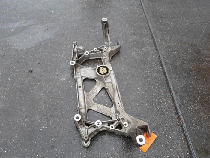 Subframe from a Volkswagen Passat Variant (3G5) 2.0 TDI 16V 150 2017