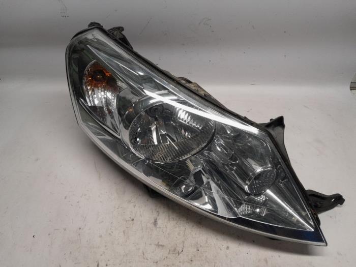 Używane Reflektor prawy Citroen Jumpy (G9) 2.0 HDiF 16V 125 Cena € 68,25 Procedura marży oferowane przez Reclycar De Boer BV