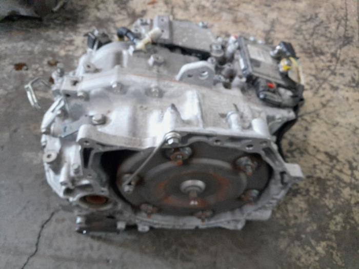 Usagé Boite de vitesses Peugeot 2008 (CU) 1.2 12V e-THP PureTech 110 Prix € 472,50 Règlement à la marge proposé par Reclycar De Boer BV