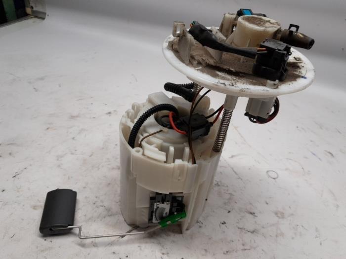 Usagé Pompe à carburant Kia Rio IV (YB) 1.0i T-GDi 100 12V Prix € 52,50 Règlement à la marge proposé par Reclycar De Boer BV