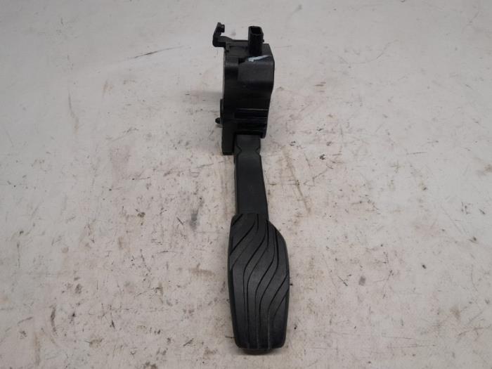 Begagnade Gaspedalsensor Renault Megane E-Tech (RCB) 60 kWh Pris € 26,25 Marginaltabell erbjuds av Reclycar De Boer BV