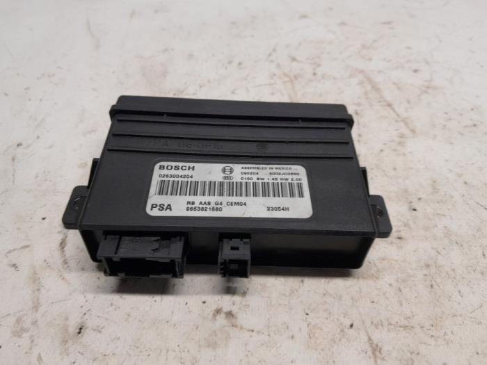 Begagnade PDC-modul Peugeot 308 CC (4B) 2.0 HDiF 16V Pris € 26,25 Marginaltabell erbjuds av Reclycar De Boer BV