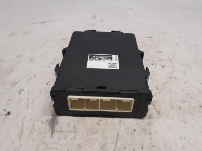Usagé Module (divers) Renault Megane E-Tech (RCB) 60 kWh Prix € 52,50 Règlement à la marge proposé par Reclycar De Boer BV
