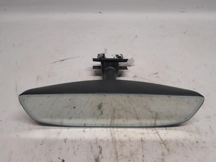 Usados Retrovisor interior Renault Megane E-Tech (RCB) 60 kWh Precio € 105,00 Norma de margen ofrecido por Reclycar De Boer BV
