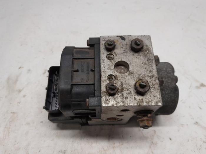 Usagé Bloc ABS MG ZR 1.8 16V VVC 160 Prix € 35,70 Règlement à la marge proposé par Reclycar De Boer BV