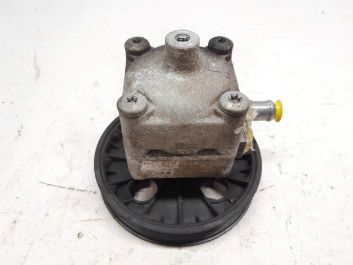 Usagé Pompe de direction Volvo S60 I (RS/HV) 2.4 D5 20V Prix € 78,75 Règlement à la marge proposé par Reclycar De Boer BV