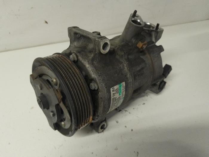 Usagé Pompe clim Audi A1 (8X1/8XK) 1.2 TFSI Prix € 78,75 Règlement à la marge proposé par Reclycar De Boer BV