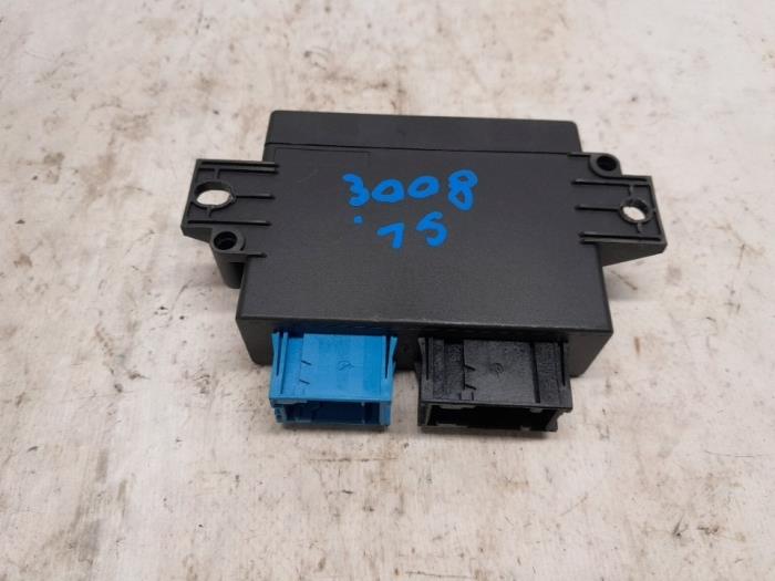 Usagé Module PDC Peugeot 3008 I (0U/HU) 2.0 HDiF 16V GT Prix € 42,00 Règlement à la marge proposé par Reclycar De Boer BV
