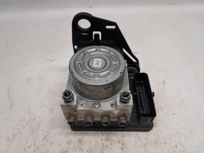 Gebrauchte ABS Pumpe Skoda Octavia Combi (NXAC) 2.0 TDI GreenTec 16V Preis € 250,95 Margenregelung angeboten von Reclycar De Boer BV