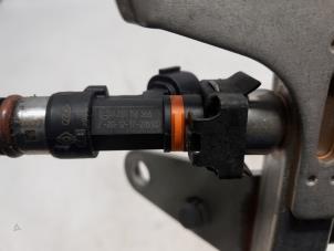 Insprutare (bensin) från en Renault Captur I (2R) 0.9 Energy TCE 12V 2018