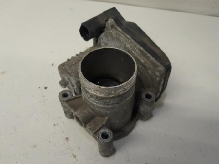 Begagnade Spjällhus Volkswagen Polo IV (9N1/2/3) 1.2 Pris € 26,25 Marginaltabell erbjuds av Reclycar De Boer BV