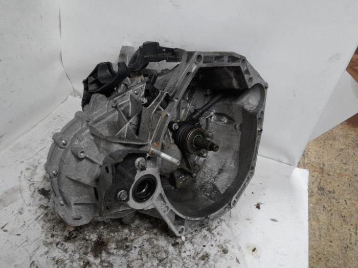 Gebrauchte Getriebe Renault Scénic III (JZ) 1.5 dCi 105 Preis € 183,75 Margenregelung angeboten von Reclycar De Boer BV