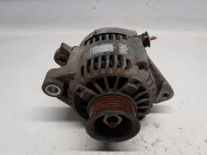 Begagnade Dynamo Daihatsu Materia 1.5 16V 4x4 Pris € 42,00 Marginaltabell erbjuds av Reclycar De Boer BV