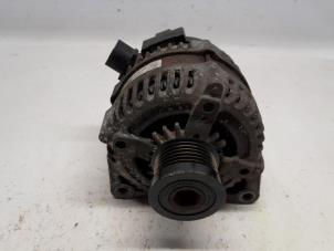 Dynamo van een Ford Focus 3 1.0 Ti-VCT EcoBoost 12V 100 2012