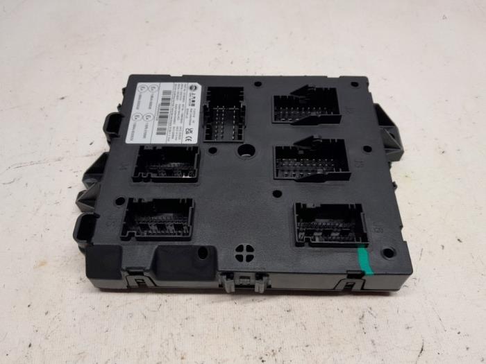 Używane Sterownik Body Control MG HS/EHS II (AS33) 1.5 HS/EHS T-GDI PHEV Cena € 210,00 Procedura marży oferowane przez Reclycar De Boer BV