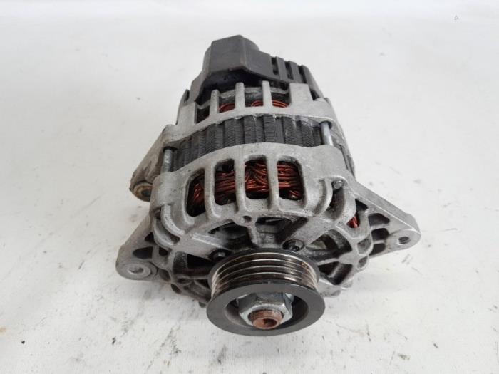 Begagnade Dynamo Hyundai i10 (F5) 1.1i 12V Pris € 52,50 Marginaltabell erbjuds av Reclycar De Boer BV