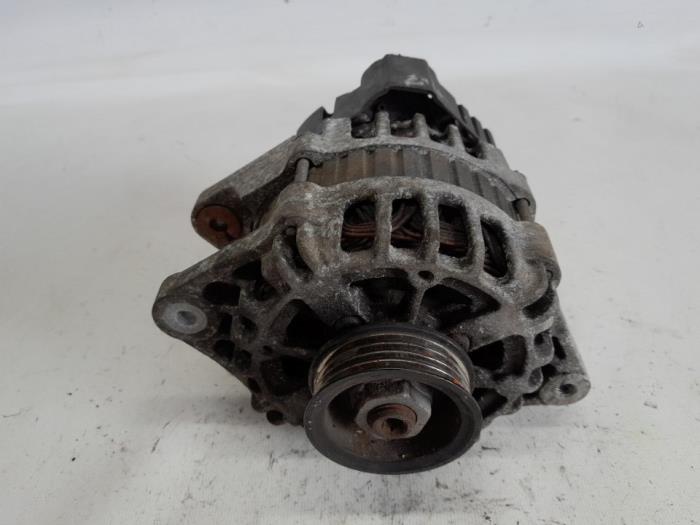 Begagnade Dynamo Kia Picanto (BA) 1.0 12V Pris € 36,75 Marginaltabell erbjuds av Reclycar De Boer BV