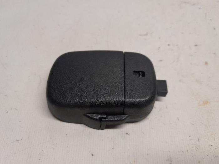 Begagnade Regnsensor Opel Zafira Tourer (P12) 1.6 16V CNG ecoFLEX Turbo Pris € 26,25 Marginaltabell erbjuds av Reclycar De Boer BV