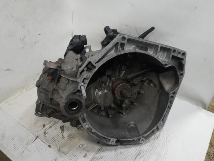 Gebrauchte Getriebe Renault Megane III Grandtour (KZ) 1.4 16V TCe 130 Preis € 157,50 Margenregelung angeboten von Reclycar De Boer BV