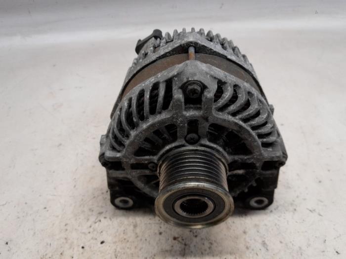 Begagnade Dynamo Renault Megane III Grandtour (KZ) 1.4 16V TCe 130 Pris € 47,25 Marginaltabell erbjuds av Reclycar De Boer BV