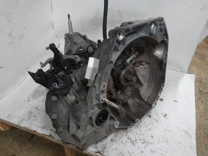 Usagé Boîte de vitesse Renault Clio IV Estate/Grandtour (7R) 0.9 Energy TCE 12V Prix € 472,50 Règlement à la marge proposé par Reclycar De Boer BV