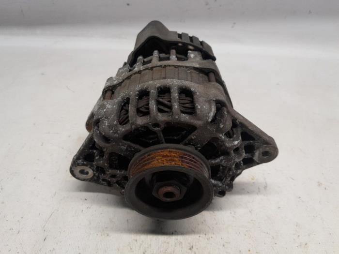 Begagnade Dynamo Hyundai Atos 1.1 12V Pris € 33,60 Marginaltabell erbjuds av Reclycar De Boer BV