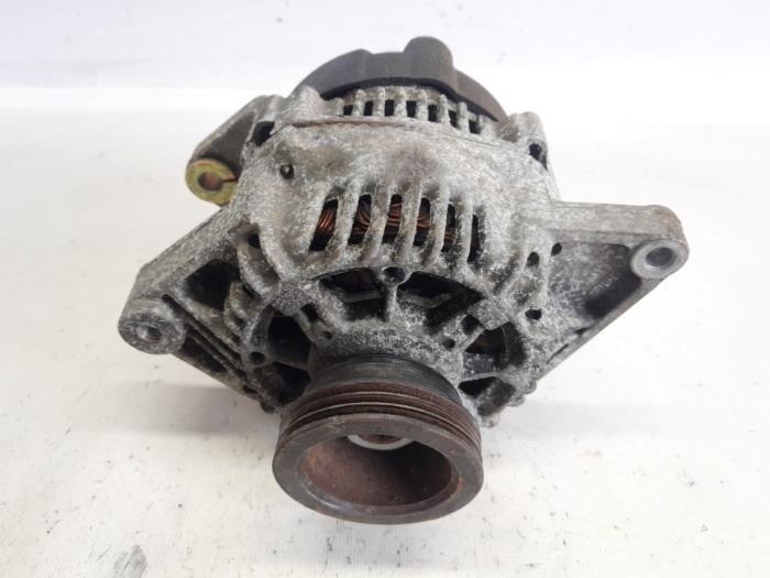 Begagnade Dynamo Renault Kangoo (KC) 1.4 Pris € 29,40 Marginaltabell erbjuds av Reclycar De Boer BV