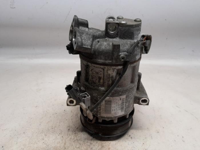 Używane Pompa klimatyzacji Renault Captur I (2R) 0.9 Energy TCE 12V Cena € 66,15 Procedura marży oferowane przez Reclycar De Boer BV