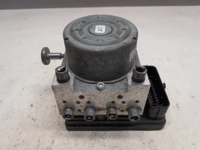 Begagnade ABS-pump Peugeot 208 II (UB/UH/UP) 1.2 Vti 12V PureTech 75 Pris € 179,55 Marginaltabell erbjuds av Reclycar De Boer BV