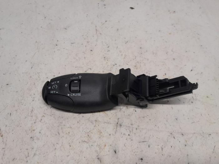 Używane Obsluga tempomatu Citroen DS 3 (SA) 1.2 12V PureTech 82 Cena € 28,35 Procedura marży oferowane przez Reclycar De Boer BV