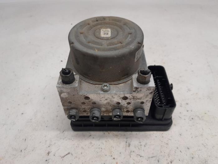 Usagé Bloc ABS Citroen DS 3 (SA) 1.2 12V PureTech 82 Prix € 80,85 Règlement à la marge proposé par Reclycar De Boer BV