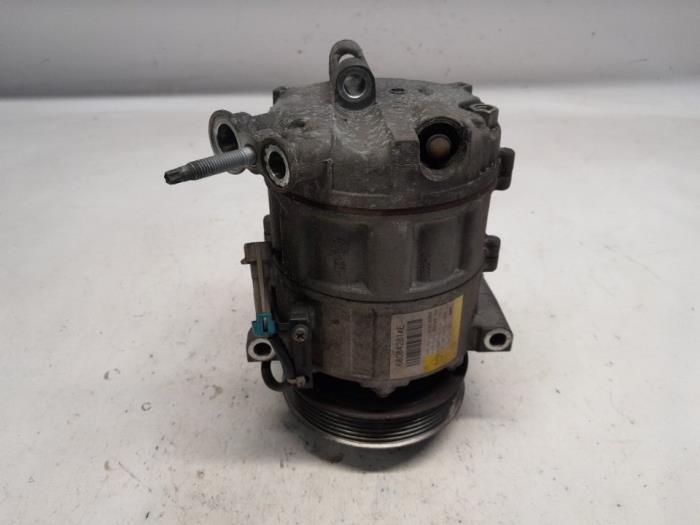 Usagé Pompe clim Fiat Freemont 2.0 MultiJet 170 16V AWD Prix € 131,25 Règlement à la marge proposé par Reclycar De Boer BV