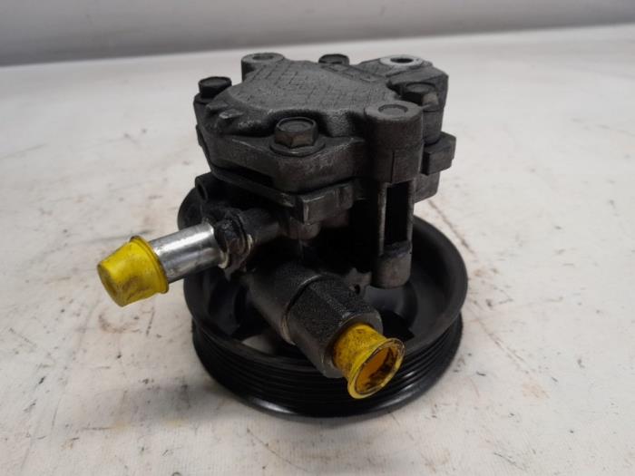 Usagé Pompe de direction Fiat Freemont 2.0 MultiJet 170 16V AWD Prix € 105,00 Règlement à la marge proposé par Reclycar De Boer BV