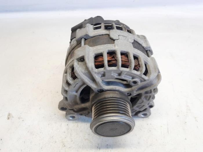 Gebrauchte Dynamo Seat Leon (5FB) 2.0 TDI Ecomotive 16V Preis € 115,50 Margenregelung angeboten von Reclycar De Boer BV