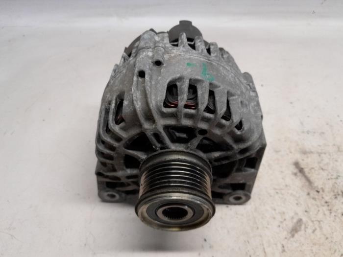 Gebrauchte Dynamo Renault Captur I (2R) 1.5 Energy dCi 110 FAP Preis € 71,40 Margenregelung angeboten von Reclycar De Boer BV