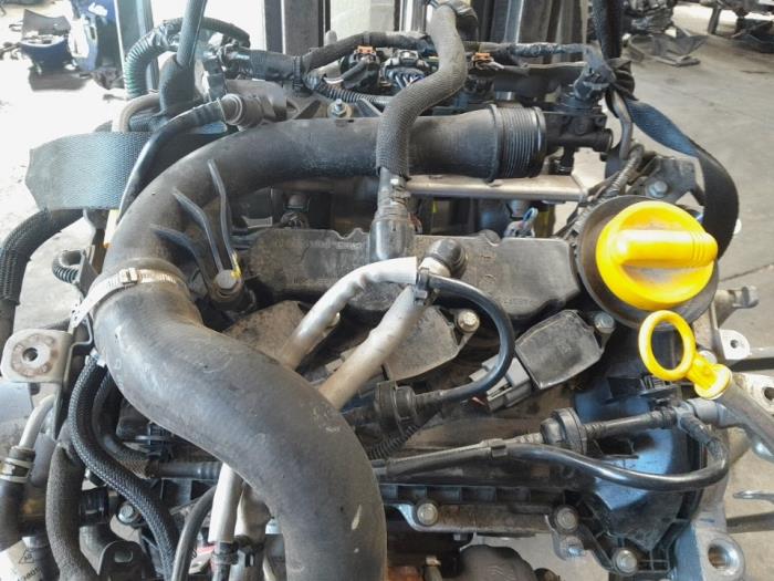 Engine from a Dacia Sandero III 1.0 TCe 100 12V ECO-G 2023