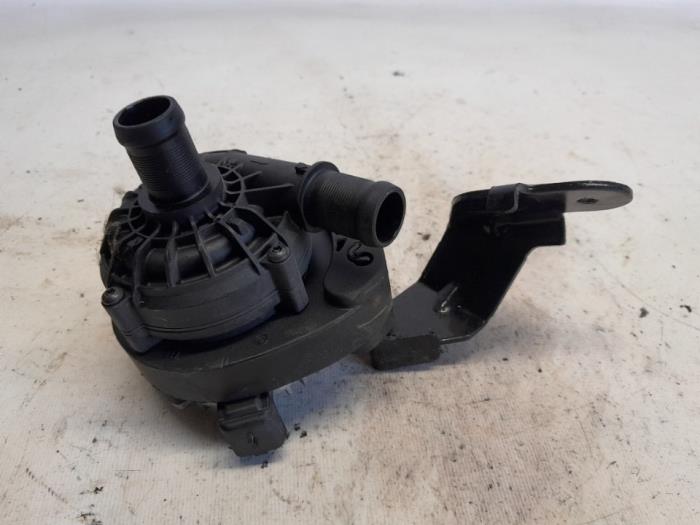 Begagnade Extra vattenpump Renault Austral 1.2 Mild Hybrid Advanced 130 Pris € 232,05 Marginaltabell erbjuds av Reclycar De Boer BV