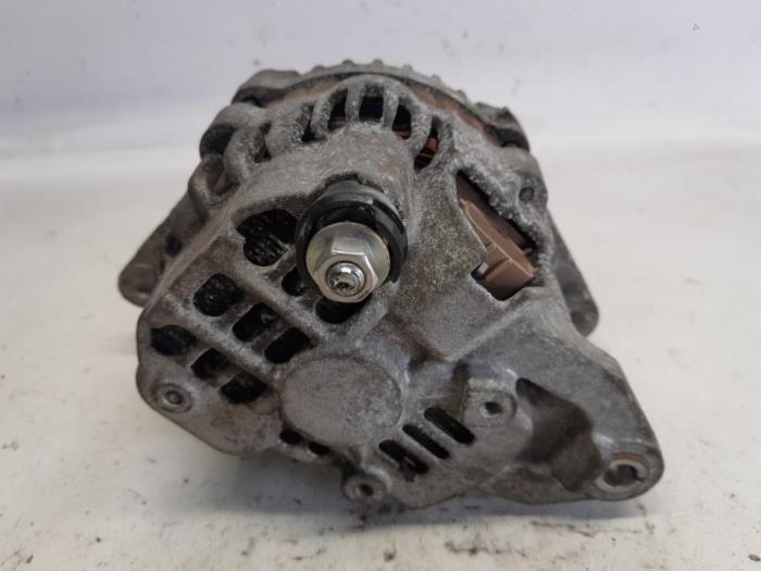 Dynamo van een Mitsubishi Lancer Wagon (CS/CT) 1.6 16V 2008