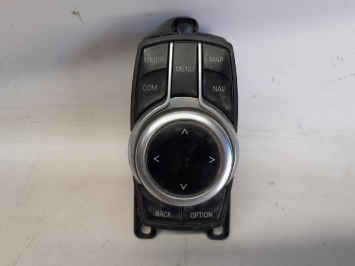 Used On-board computer controller BMW 1 serie (F20) 118d 2.0 16V Price € 36,75 Margin scheme offered by Reclycar De Boer BV
