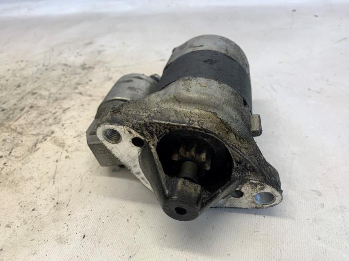 Begagnade Startmotor Renault Twingo II (CN) 1.2 Pris € 26,25 Marginaltabell erbjuds av Reclycar De Boer BV