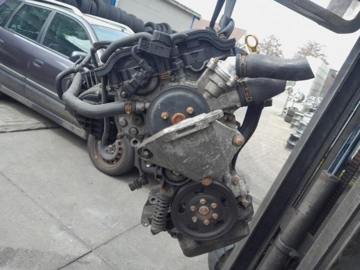 Gebrauchte Motor Opel Astra H (L48) 1.4 16V Twinport Preis € 525,00 Margenregelung angeboten von Reclycar De Boer BV