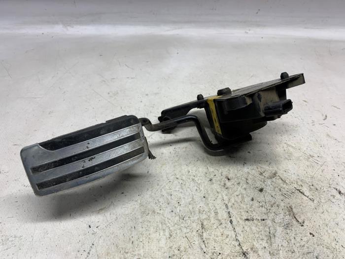 Begagnade Gaspedalsensor Nissan Qashqai (J10) 2.0 dCi 4x4 Pris € 26,25 Marginaltabell erbjuds av Reclycar De Boer BV