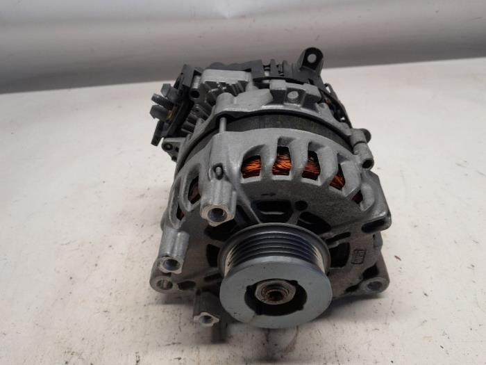 Begagnade Dynamo Fiat Panda (312) 1.0 Hybrid Pris € 656,25 Marginaltabell erbjuds av Reclycar De Boer BV