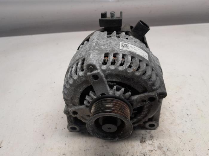 Usagé Dynamo BMW 1 serie (F20) 118d 2.0 16V Prix € 71,40 Règlement à la marge proposé par Reclycar De Boer BV