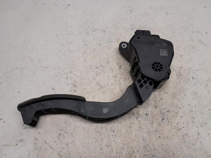 Gaspedalsensor från en Dacia Sandero III 1.0 TCe 100 12V ECO-G 2023