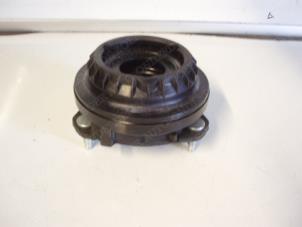 Used Rear spring retainer, left Ford Mondeo III Wagon 1.8 16V Price € 15,75 Margin scheme offered by Reclycar De Boer BV