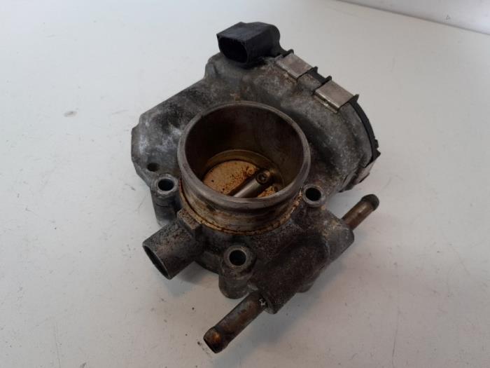 Usagé Boitier papillon Opel Astra H (L48) 1.4 16V Twinport Prix € 23,10 Règlement à la marge proposé par Reclycar De Boer BV
