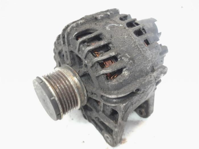 Usagé Dynamo Renault Megane III Berline (BZ) 1.5 dCi 110 Prix € 46,20 Règlement à la marge proposé par Reclycar De Boer BV
