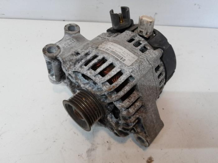 Begagnade Dynamo Ford Focus 2 1.6 16V Pris € 34,65 Marginaltabell erbjuds av Reclycar De Boer BV