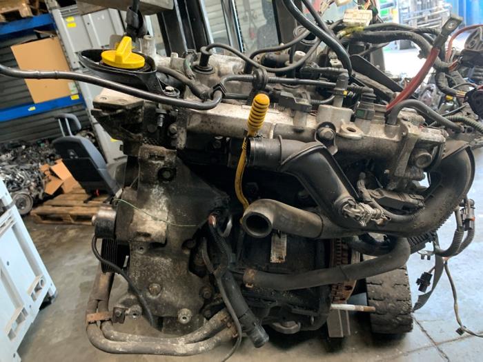 Gebrauchte Motor Renault Clio III (BR/CR) 1.2 16V TCe 100 Preis € 262,50 Margenregelung angeboten von Reclycar De Boer BV
